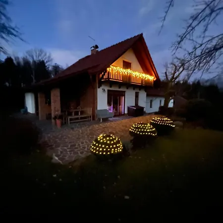 Feriehus Dum Amelia S Finskou Saunou Miretice